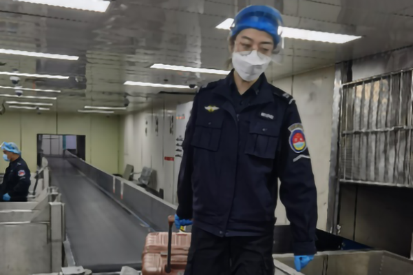 1647413933127399.png 柔肩擔(dān)使命 巾幗綻芳華2.png