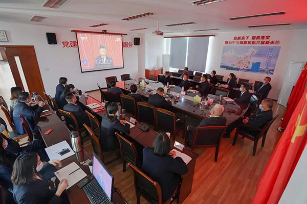 1666750796120704.jpg 綿陽機場黨員干部職工收聽收看黨的二十大開幕會1.jpg