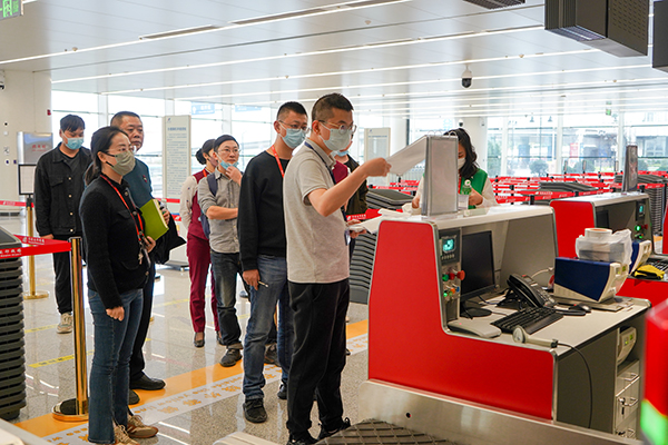 1666752954118122.jpg 綿陽機場T2航站樓項目順利通過行業(yè)驗收.jpg