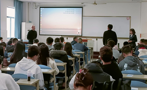 1681091072575937.png 綿陽機場“獵才行動”:走進高校 職等你來.png