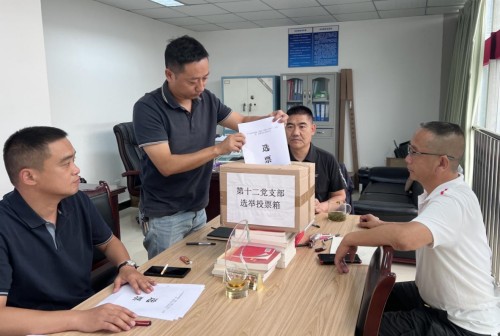 1687331441379454.jpg 出租車公司2_副本.jpg